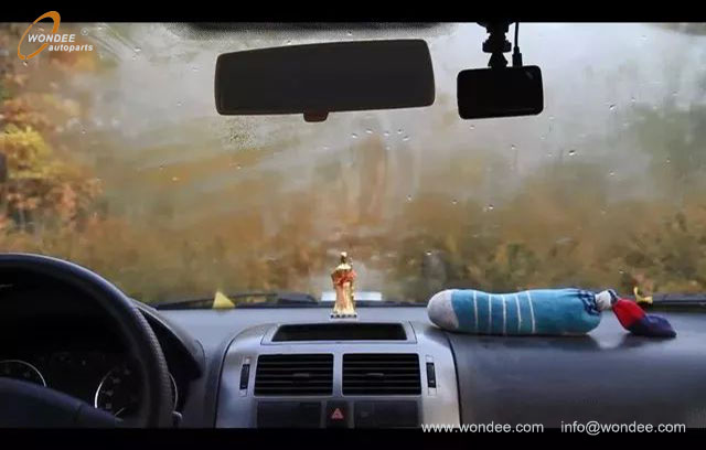 windshield (1) الزجاج الأمامي (1)