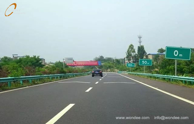 dangerous places on the highway (1) أماكن خطرة على الطريق السريع (1)