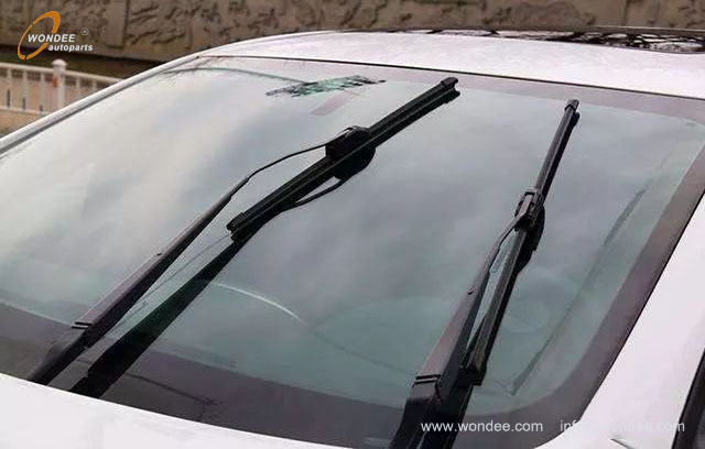 wiper blade (1) شفرة ممسحة (1)