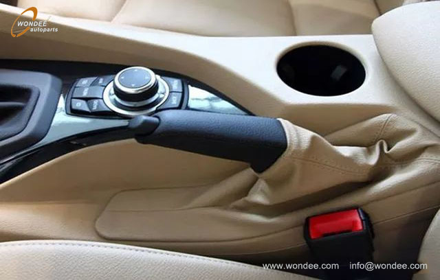 handbrake (1) فرملة اليد (1)