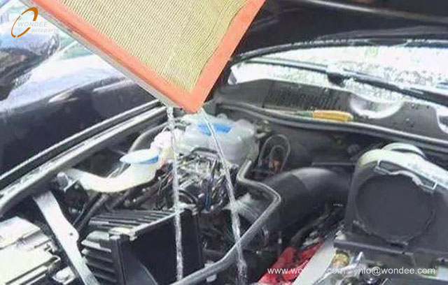 غمرت الفيضانات والمتوقف (3)