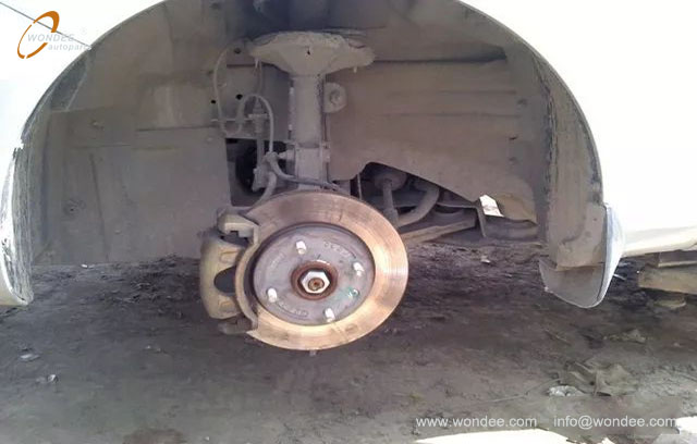 ضوضاء غير طبيعية (1)