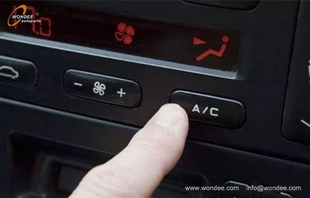 turn off the air conditioning (2) قم بإيقاف تشغيل تكييف الهواء (2)