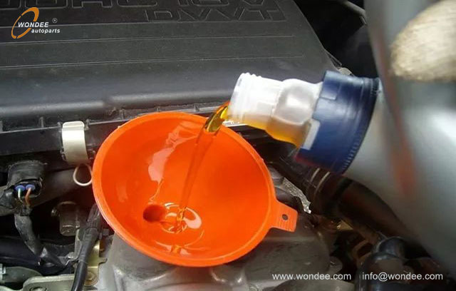 زيت المحرك (1)