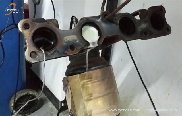 Auto exhaust gas (4) غاز العادم التلقائي (4)