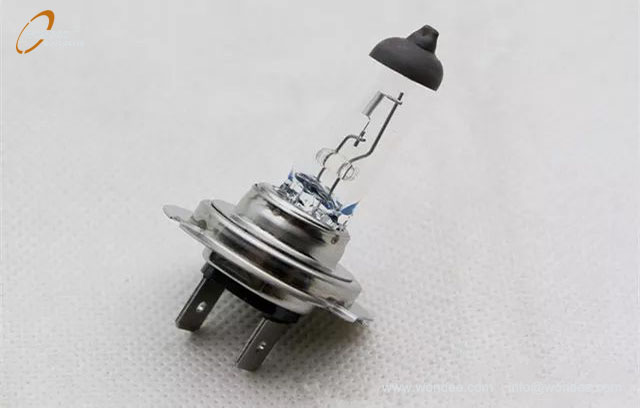 أضواء الفرامل وأضواء الحزمة المنخفضة (3)