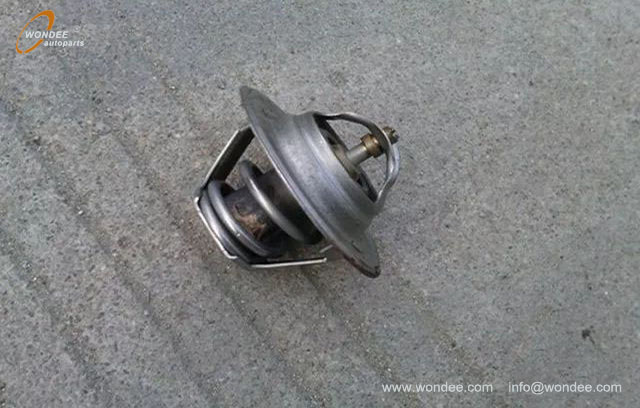 الهواء الدافئ في سيارة (3)