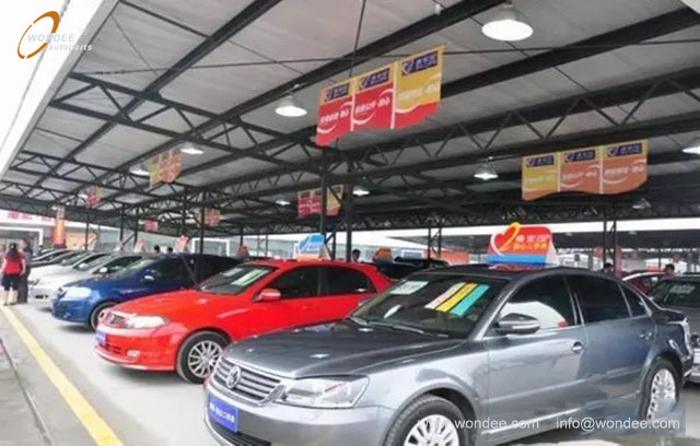 سيارة مصادفة وغارقة (1)