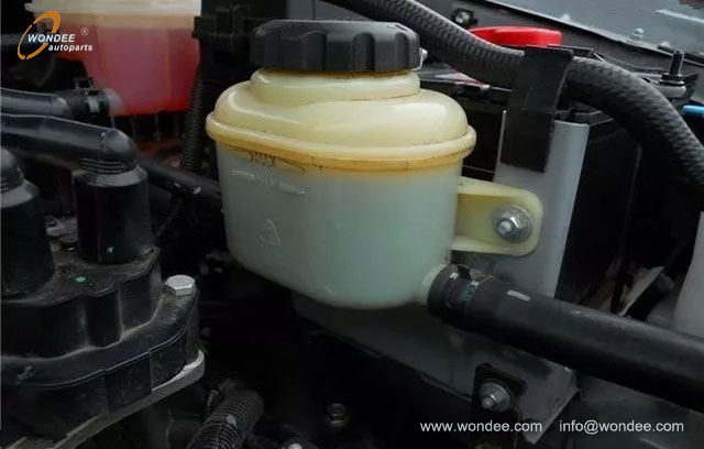 steering wheel (4) عجلة القيادة (4)