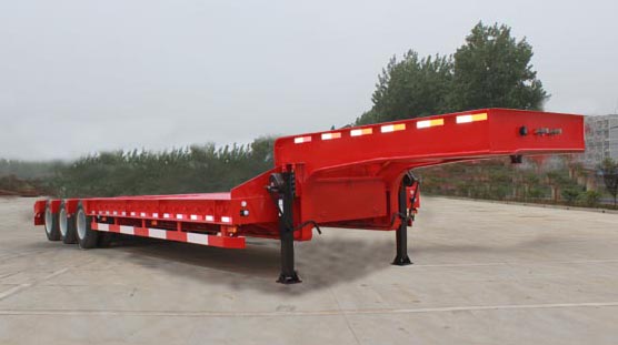 A Wondee 3-Axle Lowbed Semi Trailer لنقل المعدات من الشركة المصنعة الصينية