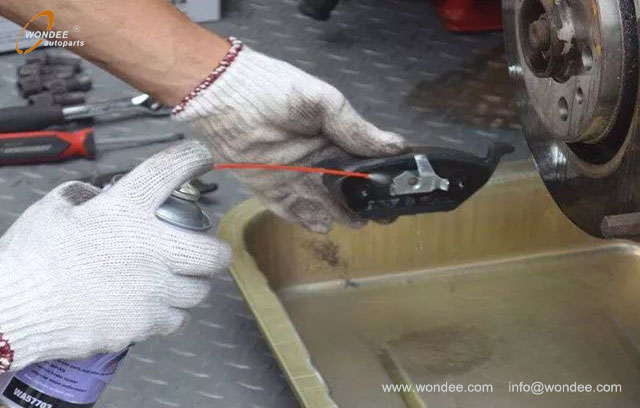 brake systems maintain (4) أنظمة الفرامل صيانة (4)