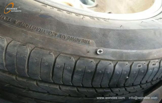 Flat tire (3) إطار مسطح (3)