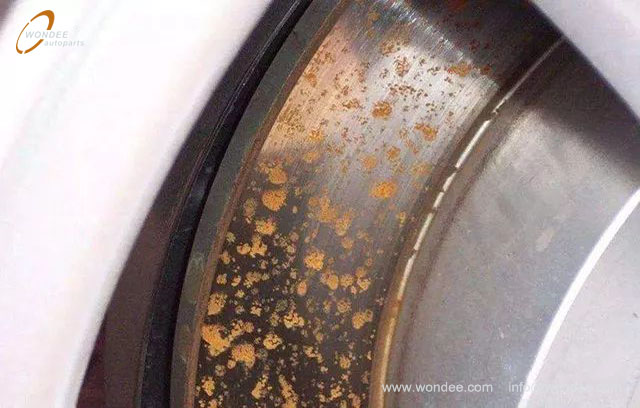 brake discs (3) أقراص الفرامل (3)