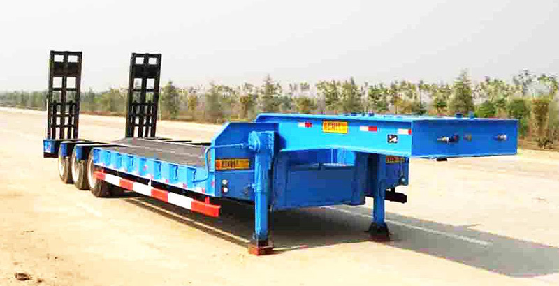 Wondee 2-Axle ، 3-Axle Lowbed Semi Trailer لنقل المعدات من مصنع الصين